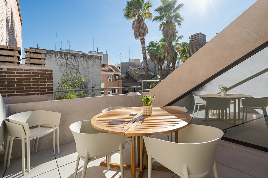 Terrace on the 4-bedroom floor of the Lérida 8 Building.